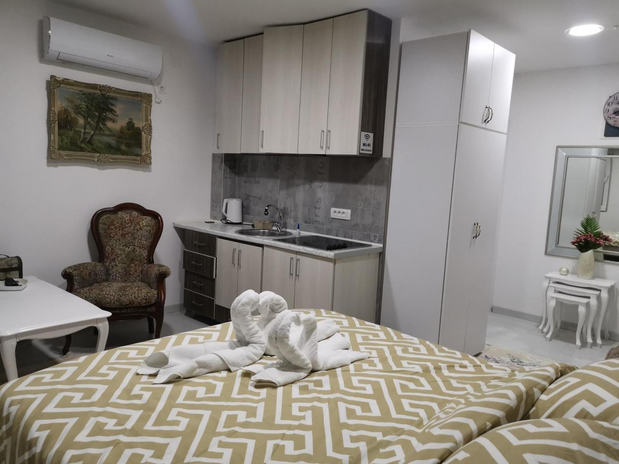 In Apartments Airport Mitrovici  Eksteriør bilde
